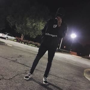 Meet your Posher, Dionell